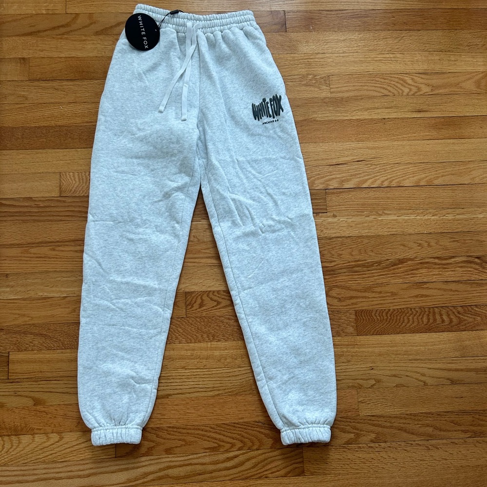White Fox Boutique Gray Joggers Elastic Cuffed Relaxed Fit